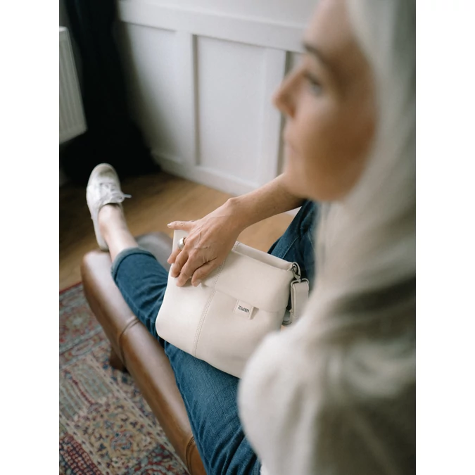 Zwei-bags Mademoiselle M. M8 oldaltáska, szín: off-white